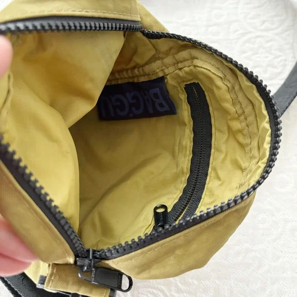 BAGGU Sport Crossbody Bag, Seaweed - Picture 5 of 9